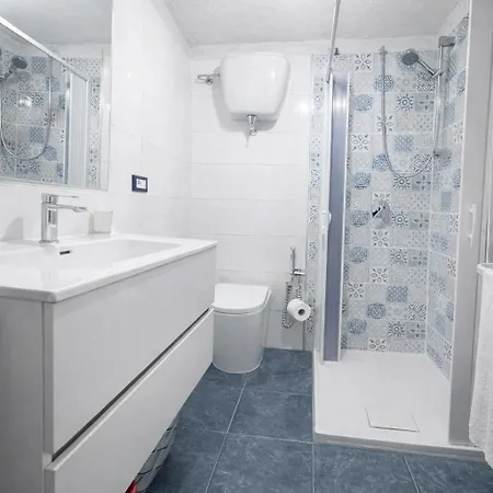 Donna Francesca * קאפו ואטיצ'אנו